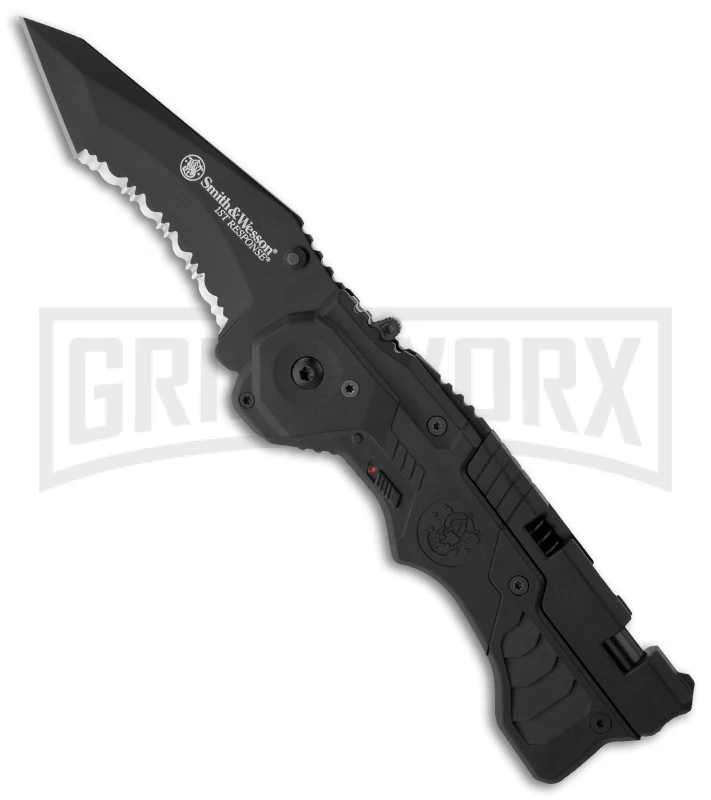 Smith & Wesson Black First Response Rescue Knife - Black Serr 3 Smith & Wesson Black First Response Rescue Knife - Black Serr