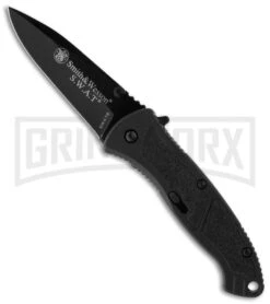 Smith & Wesson Small SWAT MAGIC Spring Assist Knife (2.5" Plain) SWATB
